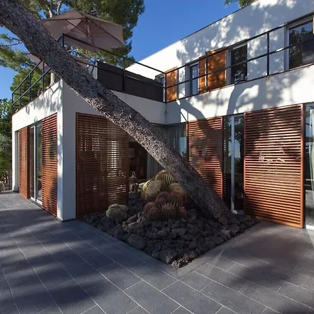 With Private Pool In Roquebrune-cap-martin Menton