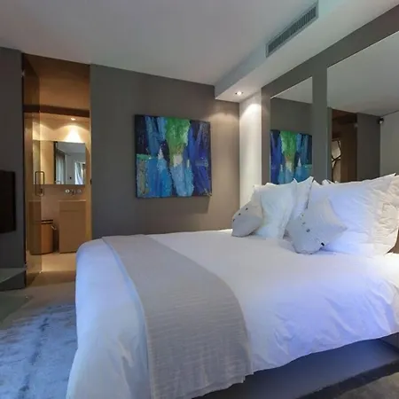 With Private Pool In Roquebrune-cap-martin Apartment *