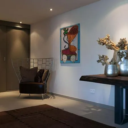 Apartment With Private Pool In Roquebrune-cap-martin Menton
