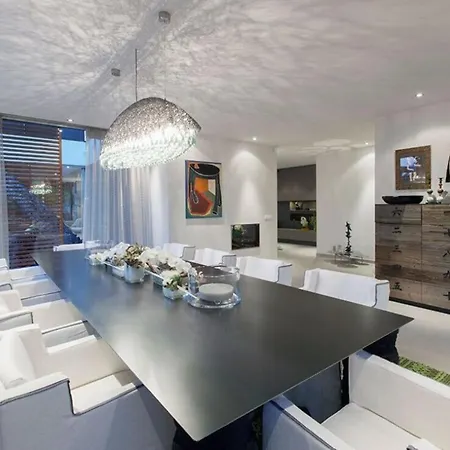 With Private Pool In Roquebrune-cap-martin Menton