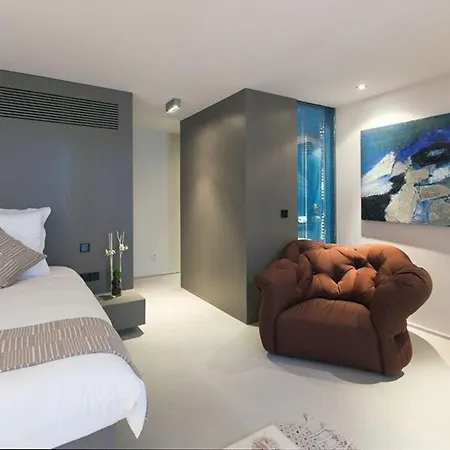 Apartment With Private Pool In Roquebrune-cap-martin Menton